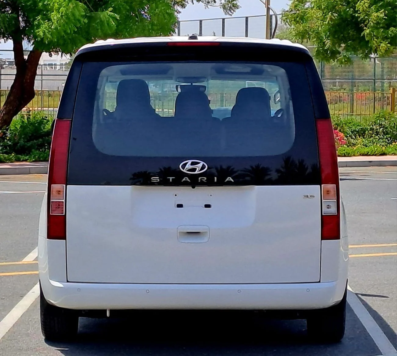 Hyundai Staria