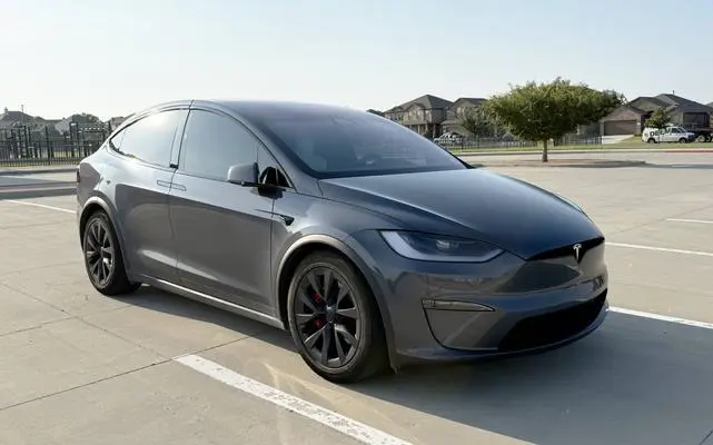 Tesla Model X Plaid
